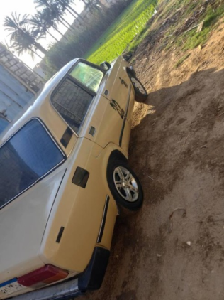 Lada 2107 1983 Bronze Manual Used for Sale in Delengat