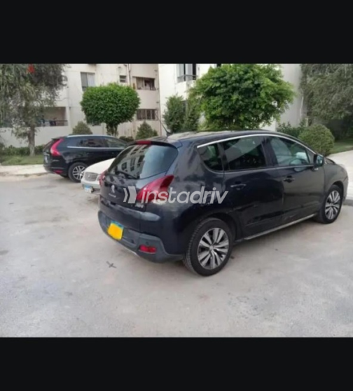 بيجو 3008 2015 أخضر غامق أوتوماتيك مستعملة للبيع في مدينة الشيخ زايد - 2