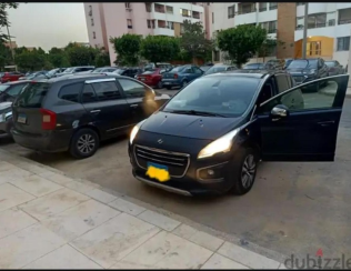 بيجو 3008 2015 أخضر غامق أوتوماتيك مستعملة للبيع في مدينة الشيخ زايد
