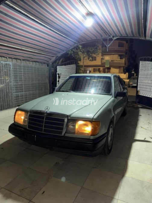مرسيدس E 200 1988 أبيض يدوي مستعملة للبيع في مدينة السادات - 1