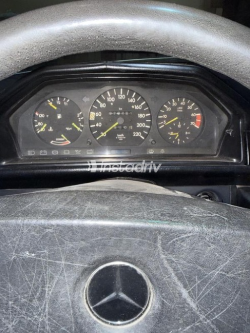 مرسيدس E 200 1988 أبيض يدوي مستعملة للبيع في مدينة السادات - 6