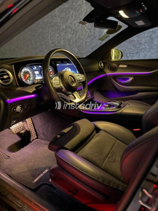 مرسيدس E 300 2021 أسود أوتوماتيك مستعملة للبيع في القاهرة الكبرى ( القاهرة - الجيزة) - 3