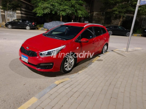 Kia Ceed 2019 Red Automatic Used for Sale in Cairo - 2