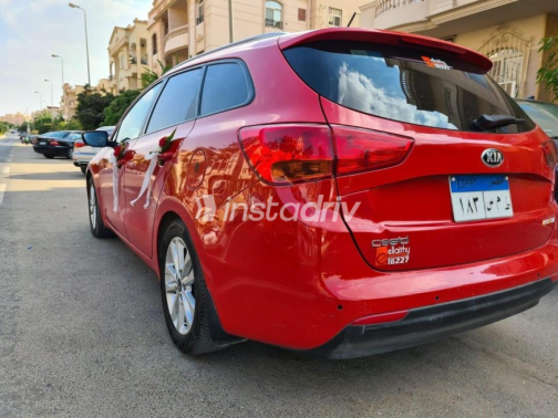 Kia Ceed 2019 Red Automatic Used for Sale in Cairo - 3