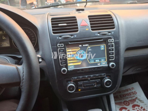 Volkswagen Jetta 2011 Silver Automatic Used for Sale in Dokki - 9
