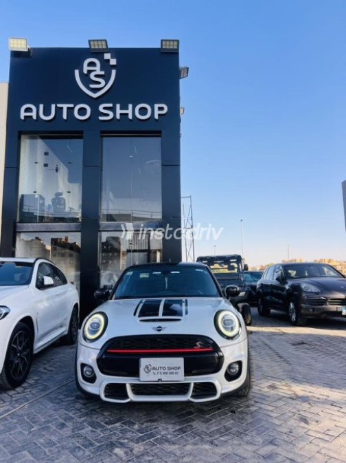 مينى جون كوبر 2020 فضي أوتوماتيك مستعملة للبيع في مدينة الشيخ زايد - 6