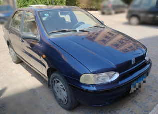 فيات سينا 2001 أزرق غامق يدوي مستعملة للبيع في حدائق اكتوبر