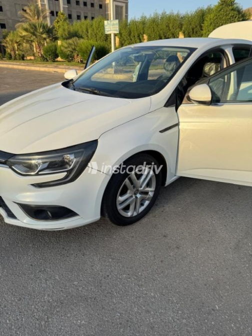 Renault Megane 2020 White Automatic Used for Sale in Cairo - 3