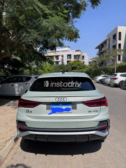 Audi Q3 2021 Silver Automatic Used for Sale in Greater Cairo ( Cairo + Giza) - 3