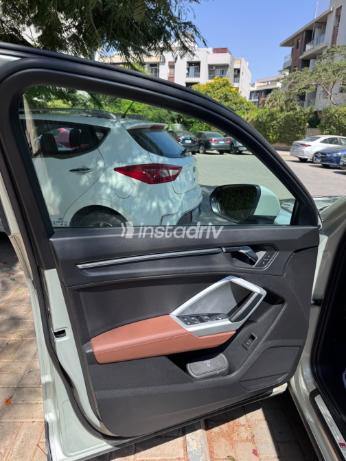 Audi Q3 2021 Silver Automatic Used for Sale in Greater Cairo ( Cairo + Giza) - 9