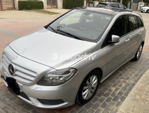 مرسيدس B 180 2014 فضي أوتوماتيك مستعملة للبيع في مدينة الشيخ زايد - 5