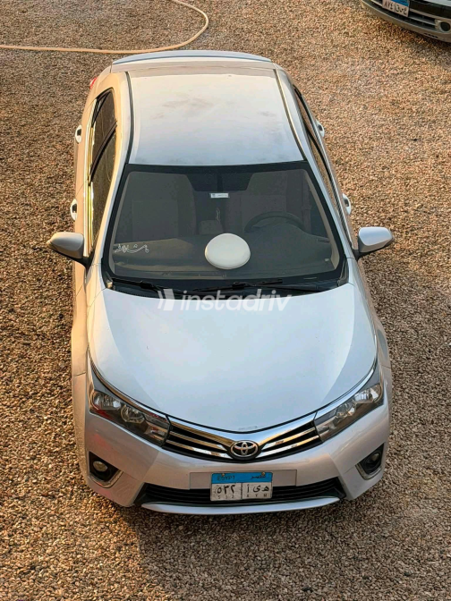 Toyota Corolla 2015 Silver Automatic Used for Sale in Greater Cairo ( Cairo + Giza) - 7