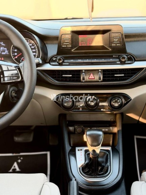 Kia Cerato 2019 Brown Automatic Used for Sale in Nasr city - 6