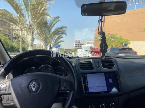 Renault Sandero Step Way 2016 Black Automatic Used for Sale in Cairo - 3