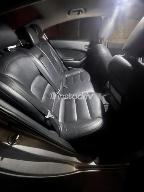 Kia K3 2013 Silver Automatic Used for Sale in Cairo - 6