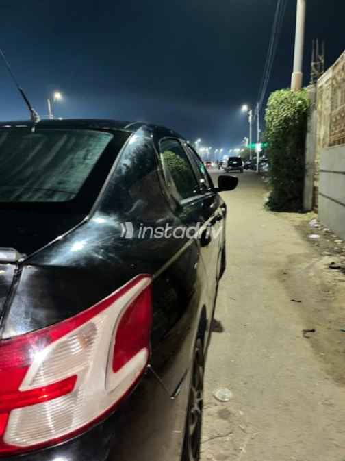 Peugeot 301 2015 Black Manual Used for Sale in Minya Al Qamh - 3