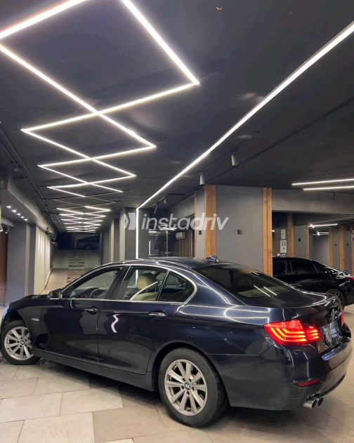 BMW 520 2014 Black Automatic Used for Sale in Greater Cairo ( Cairo + Giza) - 3