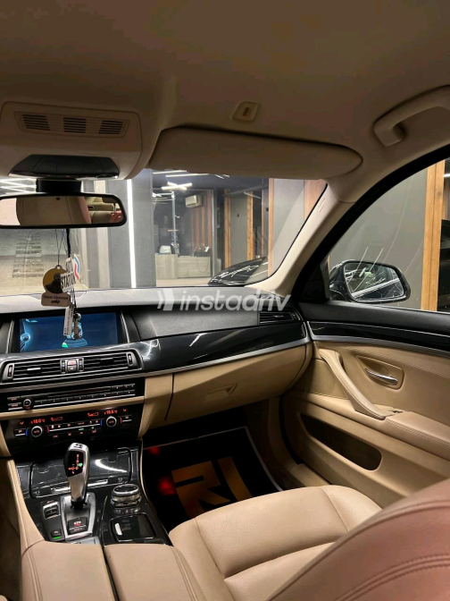 BMW 520 2014 Black Automatic Used for Sale in Greater Cairo ( Cairo + Giza) - 7