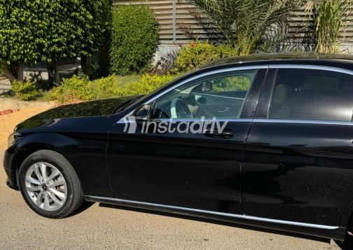 Mercedes C 180 2019 Black Automatic Used for Sale in Greater Cairo ( Cairo + Giza) - 2