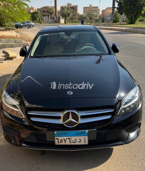 Mercedes C 180 2019 Black Automatic Used for Sale in Greater Cairo ( Cairo + Giza) - 4