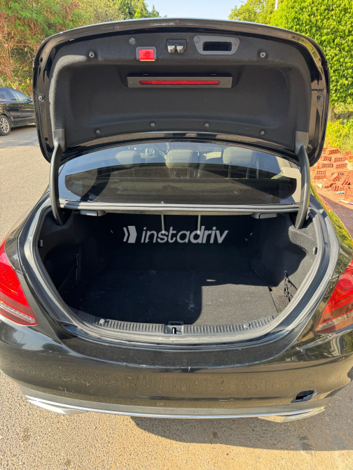 Mercedes C 180 2019 Black Automatic Used for Sale in Greater Cairo ( Cairo + Giza) - 6
