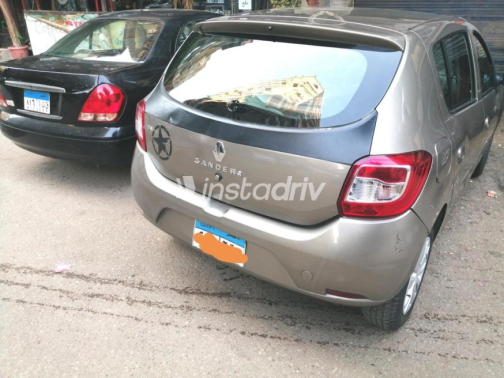 Renault Sandero 2016 Bronze Automatic Used for Sale in Cairo - 3