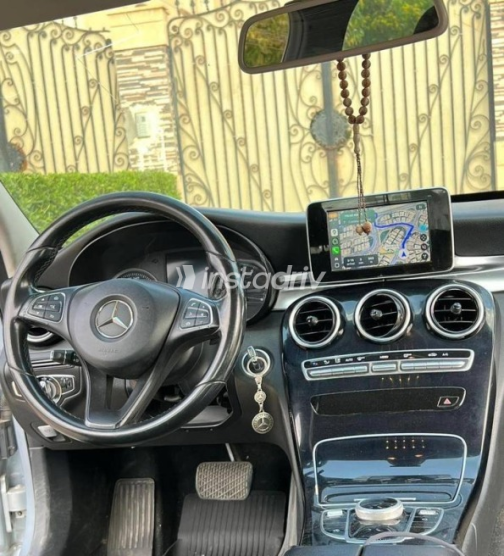 Mercedes C 180 2016 Silver Automatic Used for Sale in Cairo - 4
