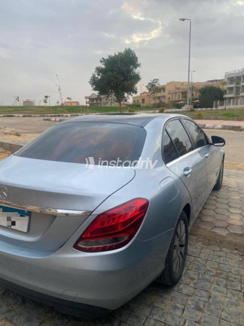 Mercedes C 180 2016 Silver Automatic Used for Sale in Cairo - 5