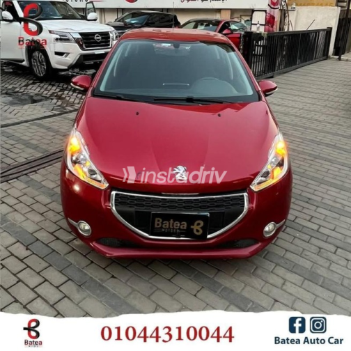 Peugeot 208 2015 Red Automatic Used for Sale in Nasr city - 2