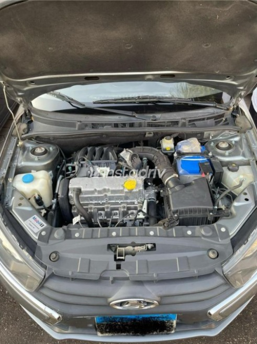 Lada Granta 2022 Silver Manual Used for Sale in Maadi - 2