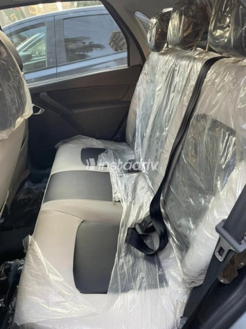 Lada Granta 2022 Silver Manual Used for Sale in Maadi - 3
