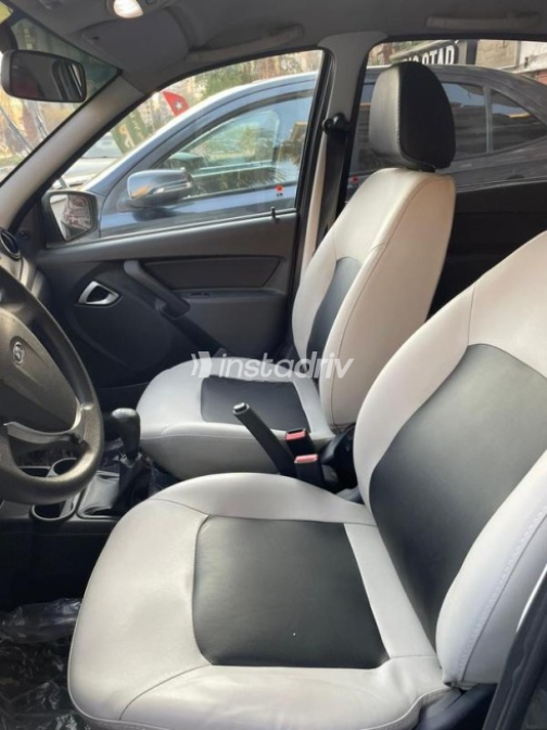 Lada Granta 2022 Silver Manual Used for Sale in Maadi - 5
