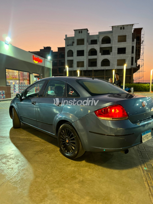 Fiat Linea 2009 Blue Manual Used for Sale in Greater Cairo ( Cairo + Giza) - 7