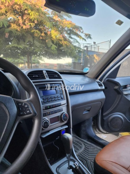 Chery Tiggo 3 2018 Silver Automatic Used for Sale in Banha - 8