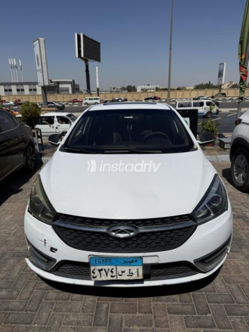 شيرى اريزو 5 2021 أبيض أوتوماتيك مستعملة للبيع في مصر الجديدة - 2