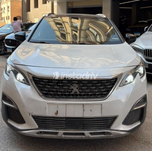 Peugeot 5008 2020 White Automatic Used for Sale in Maadi - 5