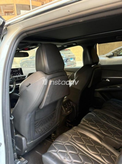Peugeot 5008 2020 White Automatic Used for Sale in Maadi - 6