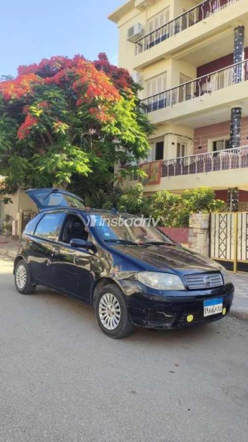 Fiat Punto 2011 Black Manual Used for Sale in Alexandria - 1