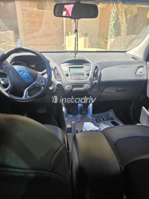 هيونداي IX 35 2015 فضي أوتوماتيك مستعملة للبيع في القاهرة - 2