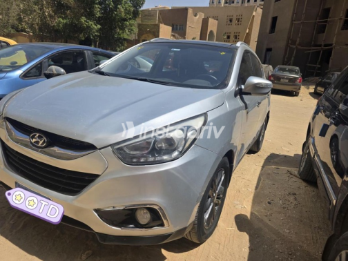 هيونداي IX 35 2015 فضي أوتوماتيك مستعملة للبيع في القاهرة - 6