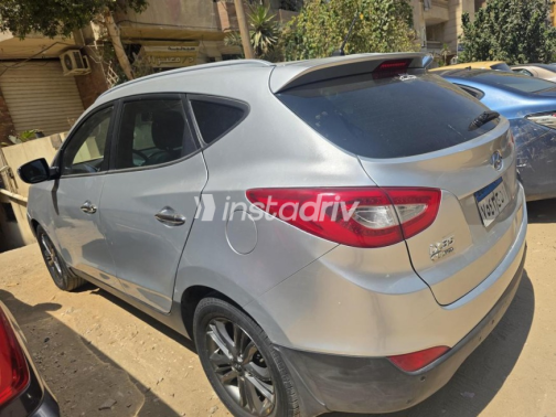 هيونداي IX 35 2015 فضي أوتوماتيك مستعملة للبيع في القاهرة - 10