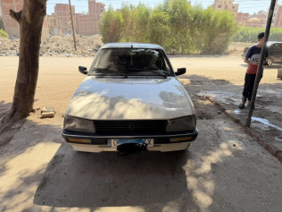 بيجو 505 1986 أبيض يدوي مستعملة للبيع في الشرقية