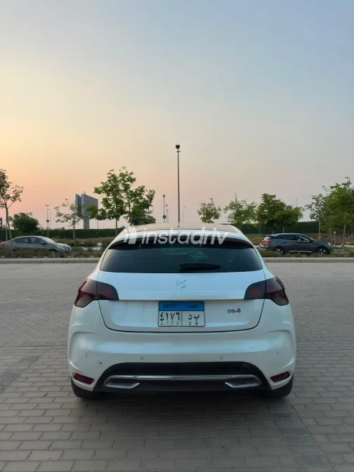 Citroën Ds4 2016 White Automatic Used for Sale in Greater Cairo ( Cairo + Giza) - 3