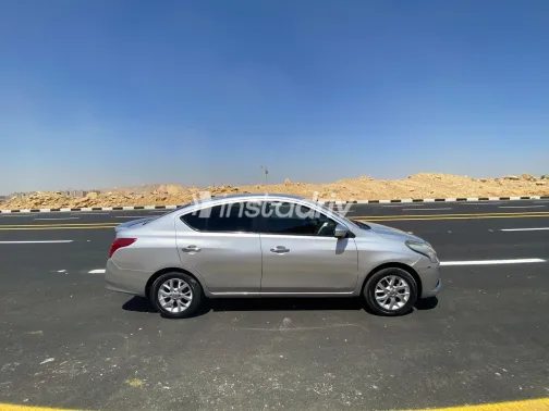 نيسان صنى 2020 فضي أوتوماتيك مستعملة للبيع في القاهرة الكبرى ( القاهرة - الجيزة) - 5