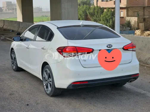 Kia K3 2016 White Automatic Used for Sale in Greater Cairo ( Cairo + Giza) - 5