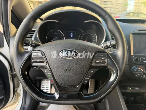 Kia K3 2016 White Automatic Used for Sale in Greater Cairo ( Cairo + Giza) - 8