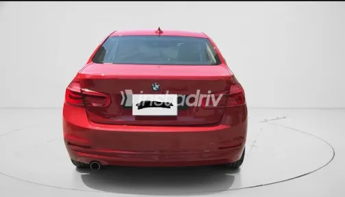 BMW 318 2016 Red Automatic Used for Sale in Greater Cairo ( Cairo + Giza) - 6