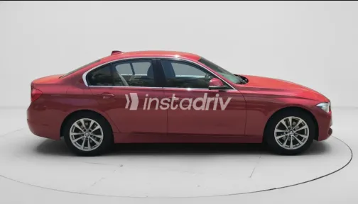 BMW 318 2016 Red Automatic Used for Sale in Greater Cairo ( Cairo + Giza) - 9