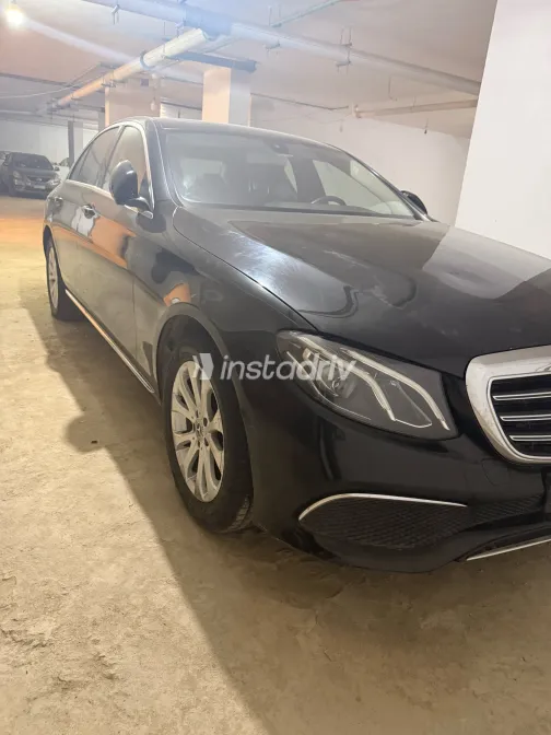 Mercedes E 200 2018 Black Automatic Used for Sale in Greater Cairo ( Cairo + Giza) - 2
