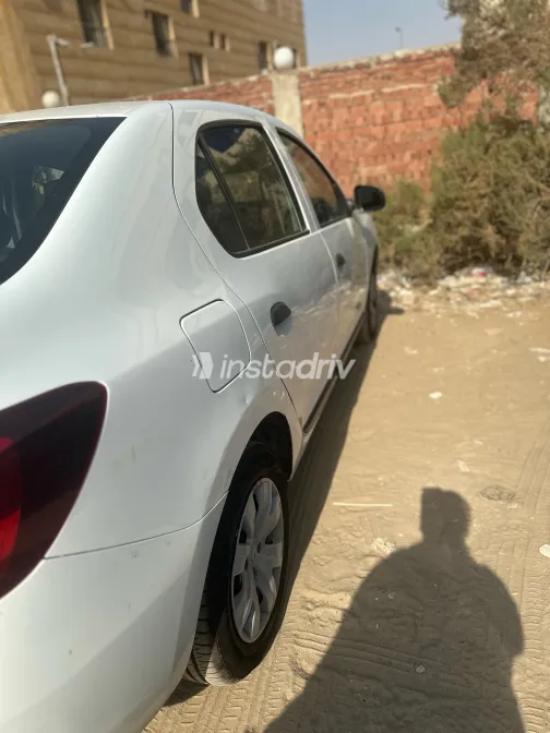 Renault Logan 2021 White Automatic Used for Sale in Greater Cairo ( Cairo + Giza) - 6
